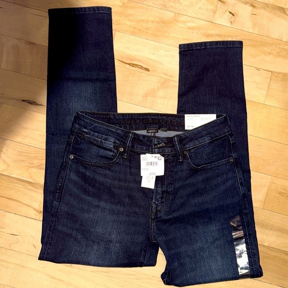 Men’s Athletic Skinny Fit Airflex+Temp Tech Jeans - Picture 2 of 4